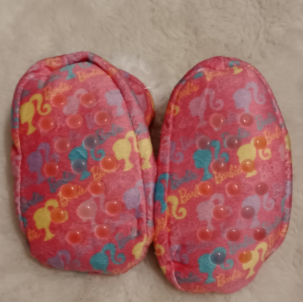 Kids' slippers bundle - Picture 6 of 10